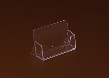 Visitenkartenhalter aus transparentem Plexiglas eignet sich bestens für die Präsentation Ihrer Visitenkarten im Theken-und Tresenverkauf oder auf dem Schreibtisch.