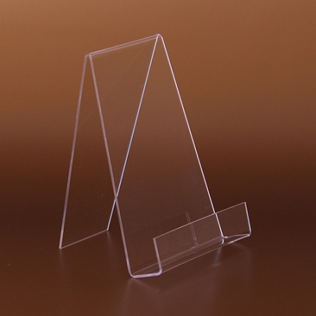Transparenter Buchständer als Warenträger, gefertigt aus Plexiglas, ideal geeignet für die Plazierung Ihrer Bücher und flachen Exponate im Theken- und Tresenverkauf, im Schaufenster oder in der Vitrine. Der offene Absatz ermöglicht eine Präsentation von Überformaten. Optimal als Präsentationsdisplay z. B. als Buchständer oder Waren-Presenter.