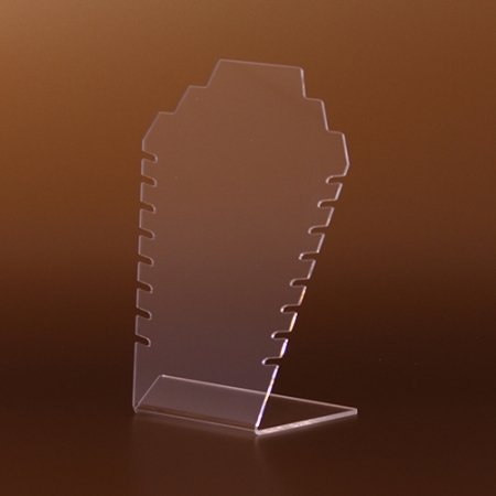Der Halskettenständer ideal für Schaufenster und Geschäfte, dank des zackigen Randes ideal für mehrere Halsketten. Der exklusiv gefertigte Schmuckstückständer aus halbopalfarbigem Plexiglas kann Schönheit und Glanz der Artikeln ganz gut hervorheben.