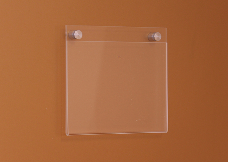 Das Display ist von drei Seiten offen, von einer Seite geschlossen, mit 2 Abstandhaltern, elegante Form.