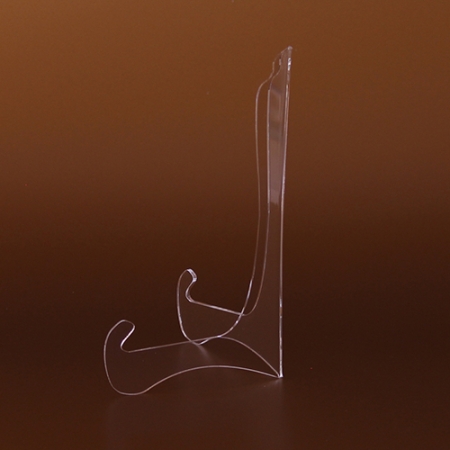 Der Tellerständer wird aus transparentem Plexiglas gefertigt, 120 mm hoch.