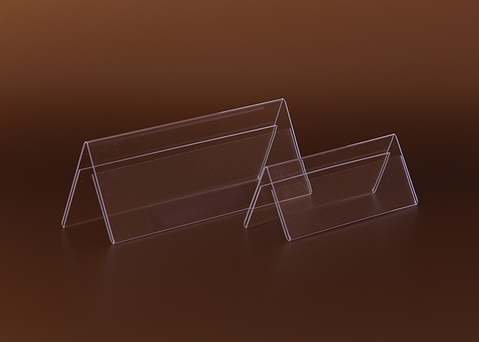 Doppelseitiger, dreieckiger Namensschildhalteraus transparentem Plexiglas für Konferenzen, Geschäfte, Besprechungszimmer, Präsentationen und andere Zwecke.